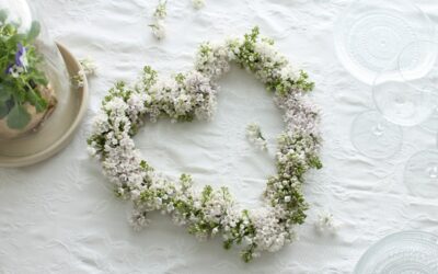 Valmistujaisten ihanat kukkakoristeet – 5 vinkkiä