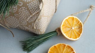DIY Kuivatut appelsiinit ja havutasselit - lue helpot ohjeet